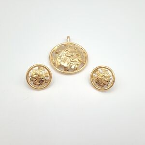 Vintage Gold Tone Floral Pendant & Earrings Set